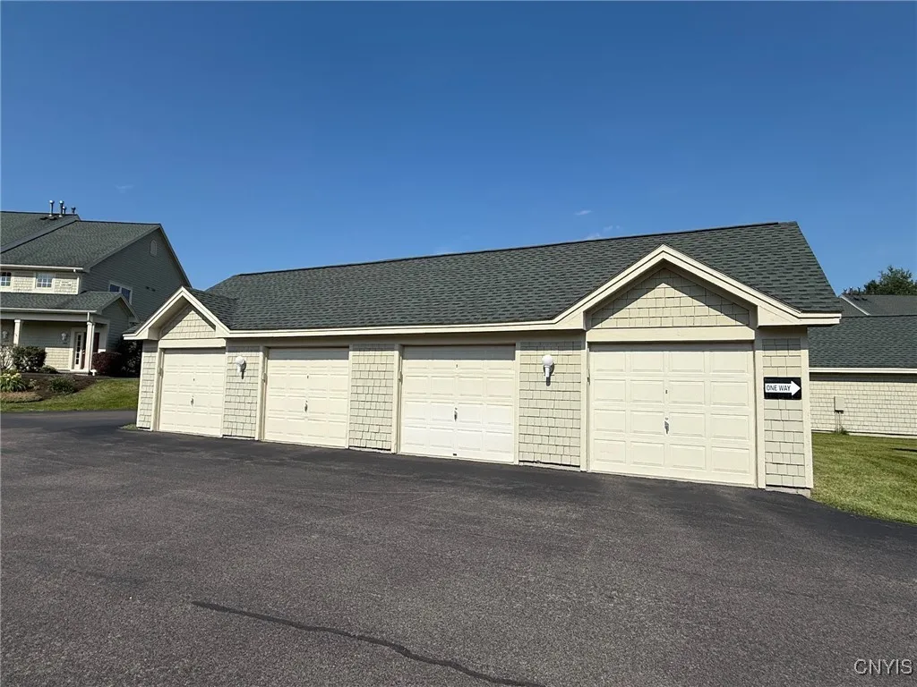2301 Greymoor Way, Lysander, New York 13027, Lysander, New York 13027, 2 Bedrooms Bedrooms, 6 Rooms Rooms,2 BathroomsBathrooms,Residential,For Sale,2301 Greymoor Way, Lysander, New York 13027,S1622173