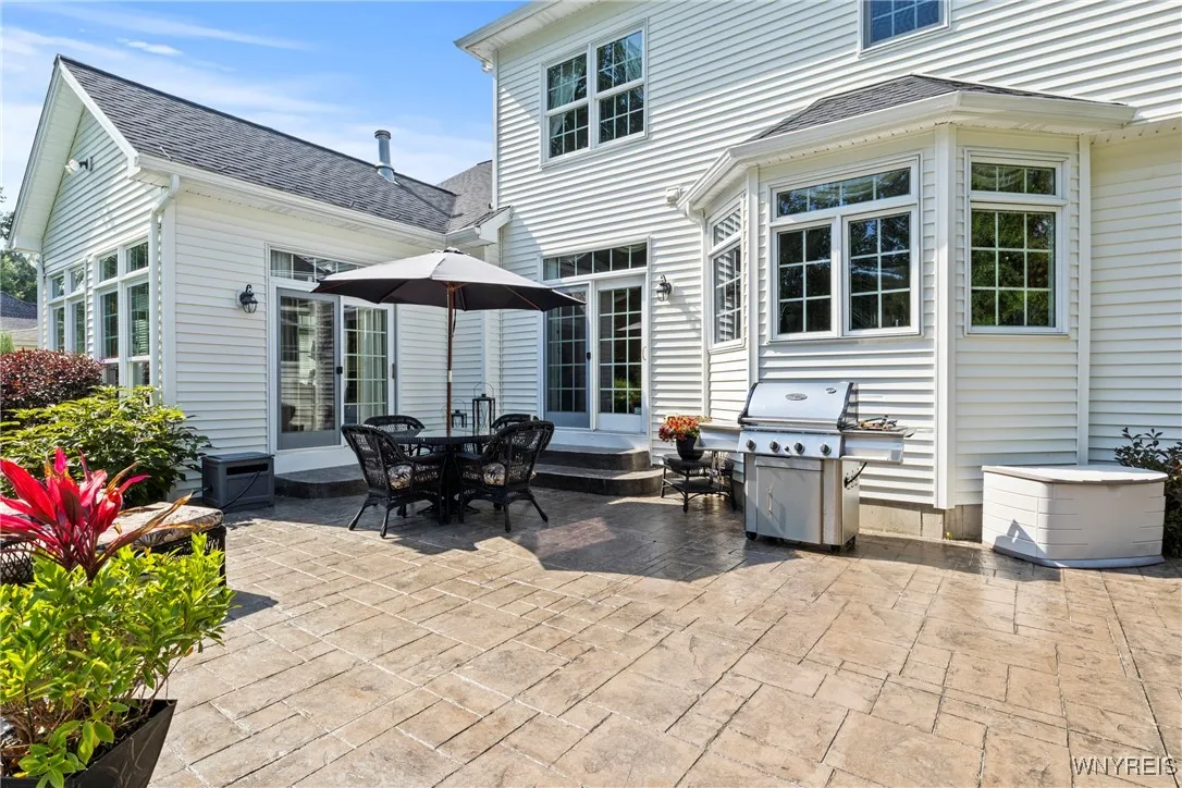 314 Landings Drive, Amherst, New York 14228, Amherst, New York 14228, 4 Bedrooms Bedrooms, 12 Rooms Rooms,2 BathroomsBathrooms,Residential,For Sale,314 Landings Drive, Amherst, New York 14228,B1622569