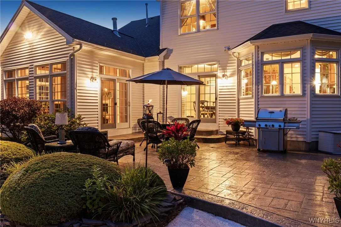 314 Landings Drive, Amherst, New York 14228, Amherst, New York 14228, 4 Bedrooms Bedrooms, 12 Rooms Rooms,2 BathroomsBathrooms,Residential,For Sale,314 Landings Drive, Amherst, New York 14228,B1622569