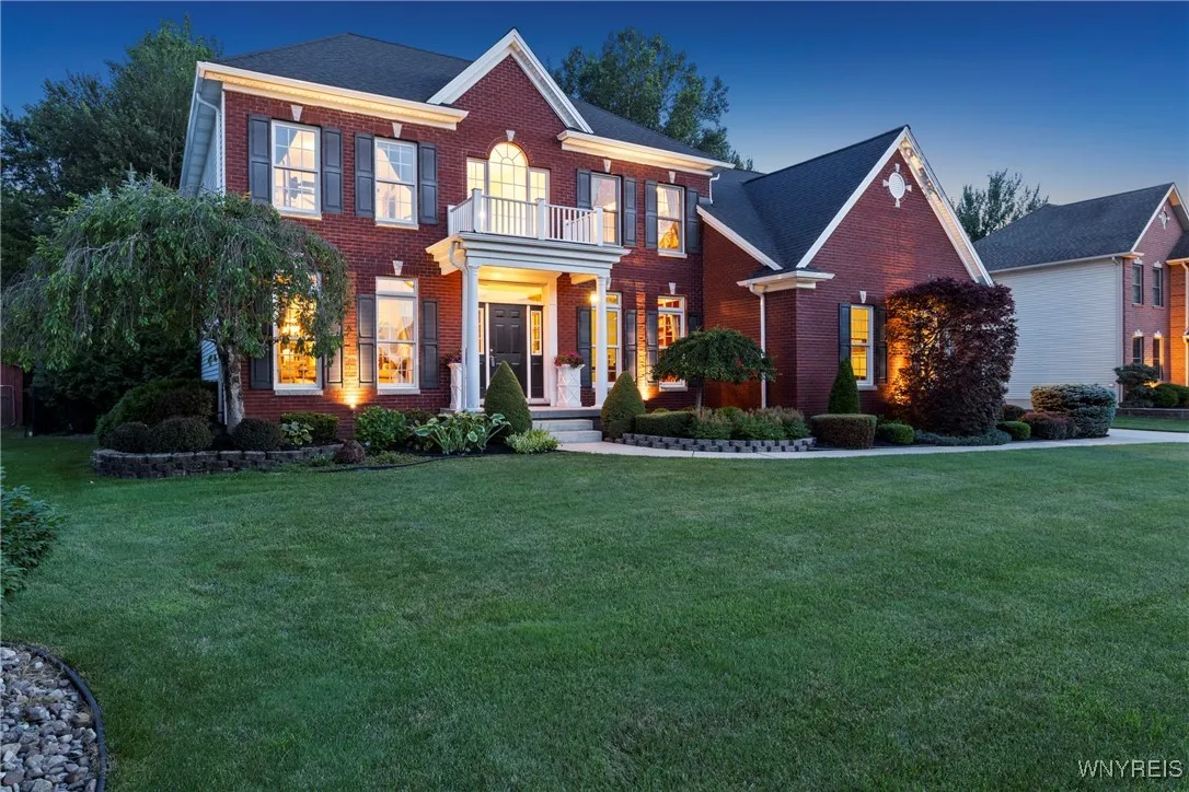314 Landings Drive, Amherst, New York 14228, Amherst, New York 14228, 4 Bedrooms Bedrooms, 12 Rooms Rooms,2 BathroomsBathrooms,Residential,For Sale,314 Landings Drive, Amherst, New York 14228,B1622569