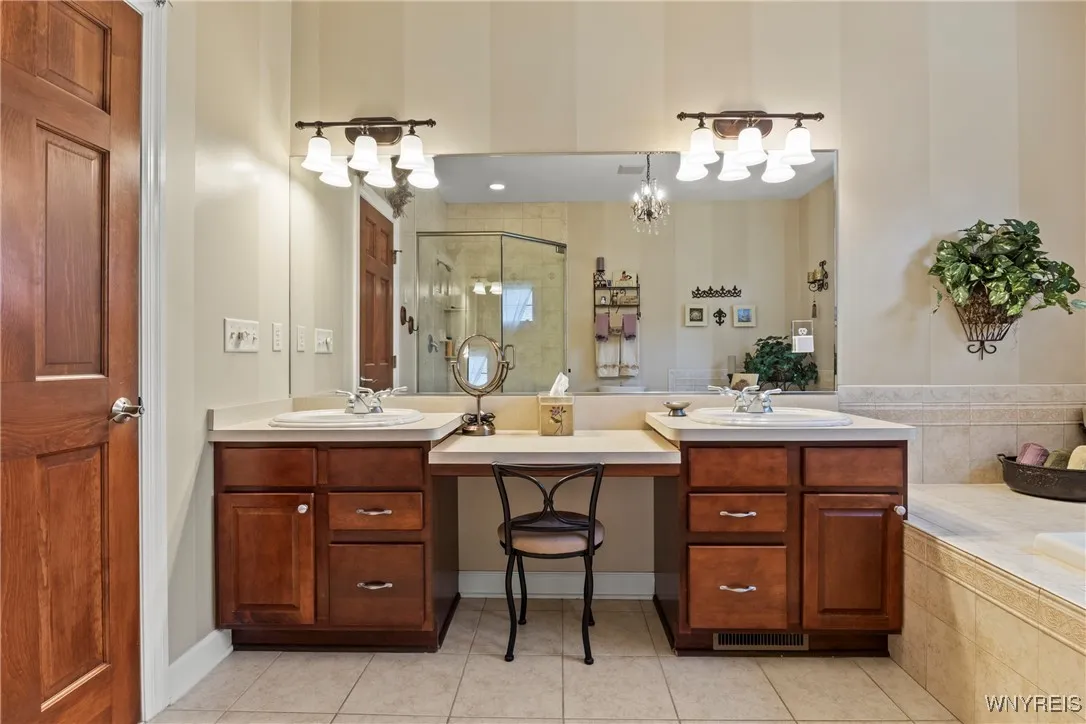 314 Landings Drive, Amherst, New York 14228, Amherst, New York 14228, 4 Bedrooms Bedrooms, 12 Rooms Rooms,2 BathroomsBathrooms,Residential,For Sale,314 Landings Drive, Amherst, New York 14228,B1622569