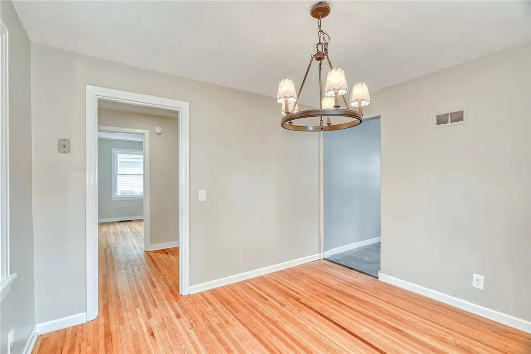 2862 Culver Road, Irondequoit, New York 14622, Irondequoit, New York 14622, 2 Bedrooms Bedrooms, 8 Rooms Rooms,1 BathroomBathrooms,Residential,For Sale,2862 Culver Road, Irondequoit, New York 14622,R1619973