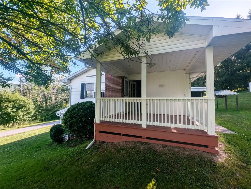 310 East Green Street, Smethport Boro, Pennsylvani, Smethport Boro, Pennsylvania 16749, 3 Bedrooms Bedrooms, 9 Rooms Rooms,2 BathroomsBathrooms,Residential,For Sale,310 East Green Street, Smethport Boro, Pennsylvani,R1622328