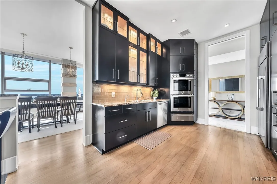 200 Delaware Avenue 1501, Buffalo, New York 14202, Buffalo, New York 14202, 3 Bedrooms Bedrooms, 7 Rooms Rooms,3 BathroomsBathrooms,Residential,For Sale,200 Delaware Avenue 1501, Buffalo, New York 14202,0,B1622316