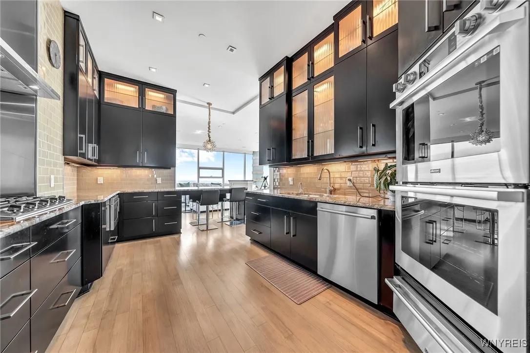 200 Delaware Avenue 1501, Buffalo, New York 14202, Buffalo, New York 14202, 3 Bedrooms Bedrooms, 7 Rooms Rooms,3 BathroomsBathrooms,Residential,For Sale,200 Delaware Avenue 1501, Buffalo, New York 14202,0,B1622316