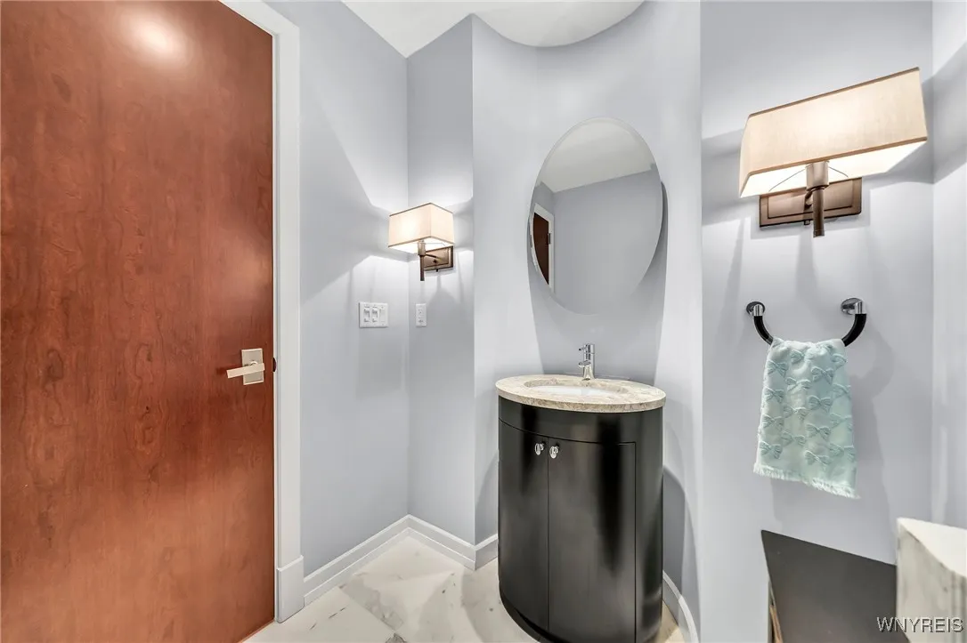 200 Delaware Avenue 1501, Buffalo, New York 14202, Buffalo, New York 14202, 3 Bedrooms Bedrooms, 7 Rooms Rooms,3 BathroomsBathrooms,Residential,For Sale,200 Delaware Avenue 1501, Buffalo, New York 14202,0,B1622316