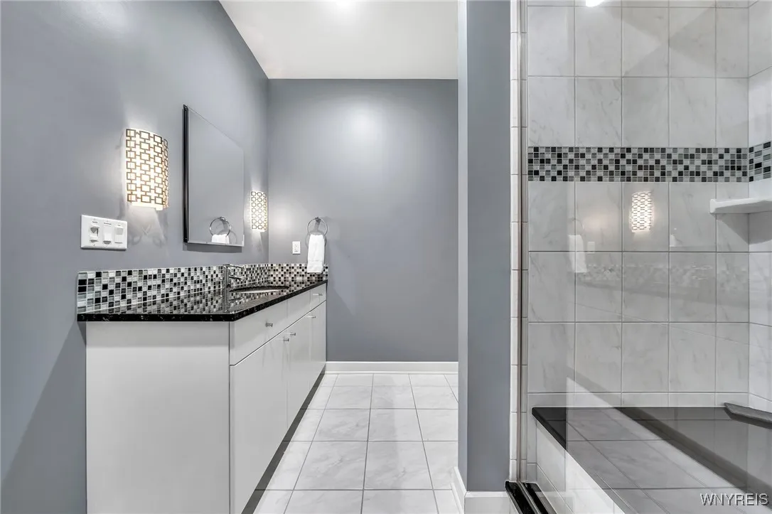 200 Delaware Avenue 1501, Buffalo, New York 14202, Buffalo, New York 14202, 3 Bedrooms Bedrooms, 7 Rooms Rooms,3 BathroomsBathrooms,Residential,For Sale,200 Delaware Avenue 1501, Buffalo, New York 14202,B1622316