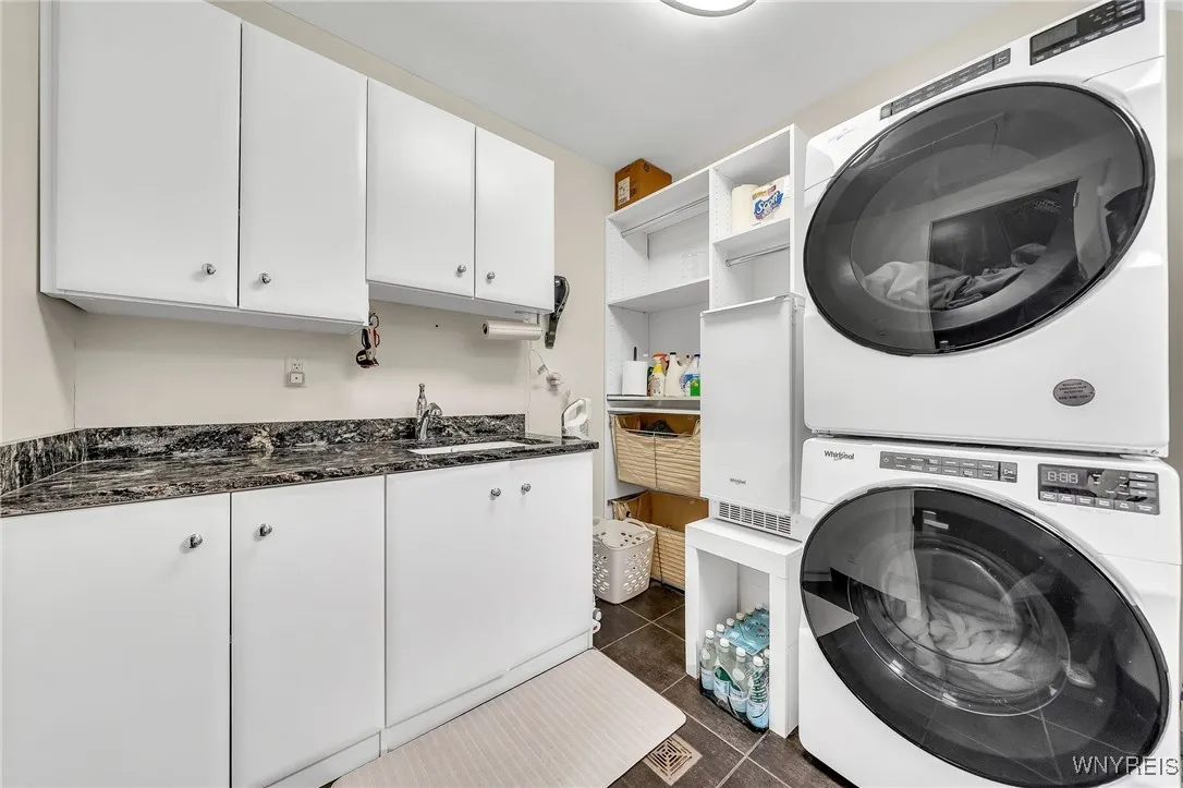 200 Delaware Avenue 1501, Buffalo, New York 14202, Buffalo, New York 14202, 3 Bedrooms Bedrooms, 7 Rooms Rooms,3 BathroomsBathrooms,Residential,For Sale,200 Delaware Avenue 1501, Buffalo, New York 14202,B1622316