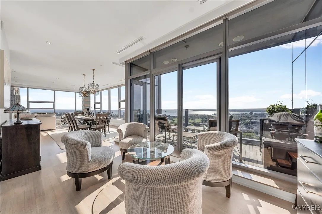 200 Delaware Avenue 1501, Buffalo, New York 14202, Buffalo, New York 14202, 3 Bedrooms Bedrooms, 7 Rooms Rooms,3 BathroomsBathrooms,Residential,For Sale,200 Delaware Avenue 1501, Buffalo, New York 14202,0,B1622316