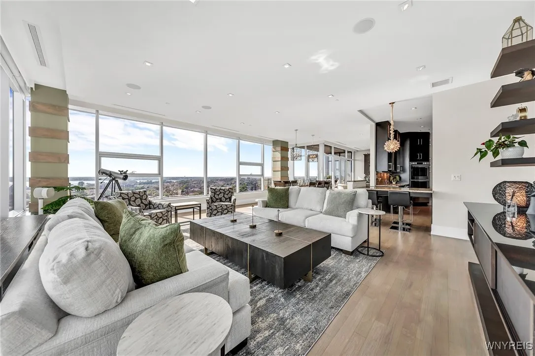 200 Delaware Avenue 1501, Buffalo, New York 14202, Buffalo, New York 14202, 3 Bedrooms Bedrooms, 7 Rooms Rooms,3 BathroomsBathrooms,Residential,For Sale,200 Delaware Avenue 1501, Buffalo, New York 14202,B1622316
