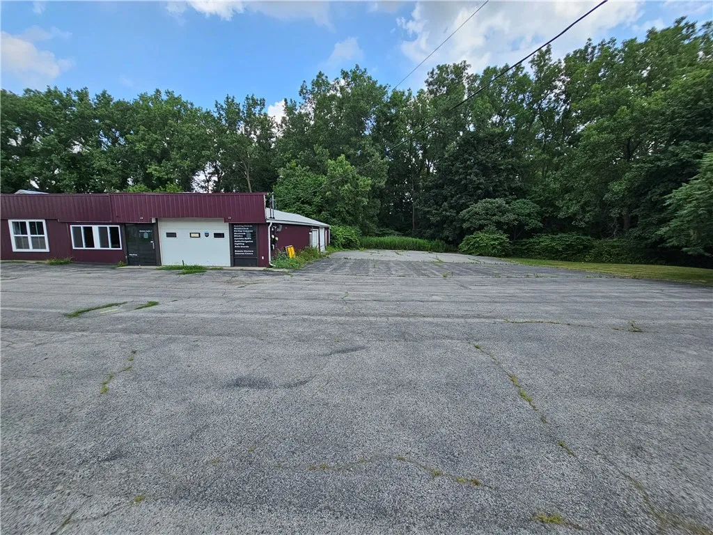 5009 East Main Street Road, Batavia, New York 1402, Batavia, New York 14020, ,Commercial Lease,For Rent,5009 East Main Street Road, Batavia, New York 1402,R1622584
