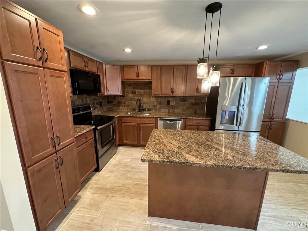 6148 Bethlehem Lane, Cicero, New York 13039, Cicero, New York 13039, 2 Bedrooms Bedrooms, 6 Rooms Rooms,1 BathroomBathrooms,Residential Lease,For Rent,6148 Bethlehem Lane, Cicero, New York 13039,S1622579