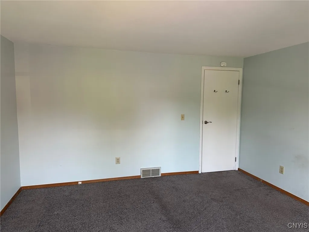 6148 Bethlehem Lane, Cicero, New York 13039, Cicero, New York 13039, 2 Bedrooms Bedrooms, 6 Rooms Rooms,1 BathroomBathrooms,Residential Lease,For Rent,6148 Bethlehem Lane, Cicero, New York 13039,S1622579