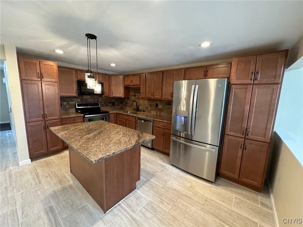 6148 Bethlehem Lane, Cicero, New York 13039, Cicero, New York 13039, 2 Bedrooms Bedrooms, 6 Rooms Rooms,1 BathroomBathrooms,Residential Lease,For Rent,6148 Bethlehem Lane, Cicero, New York 13039,S1622579