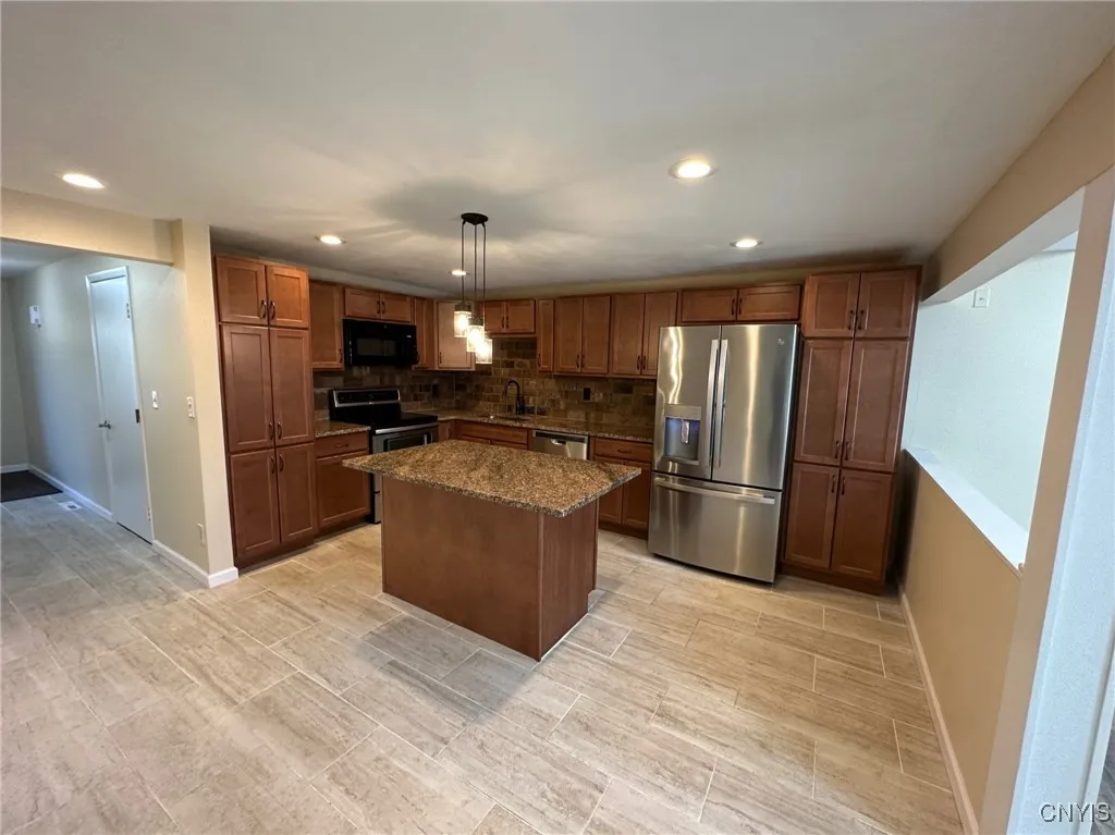 6148 Bethlehem Lane, Cicero, New York 13039, Cicero, New York 13039, 2 Bedrooms Bedrooms, 6 Rooms Rooms,1 BathroomBathrooms,Residential Lease,For Rent,6148 Bethlehem Lane, Cicero, New York 13039,S1622579