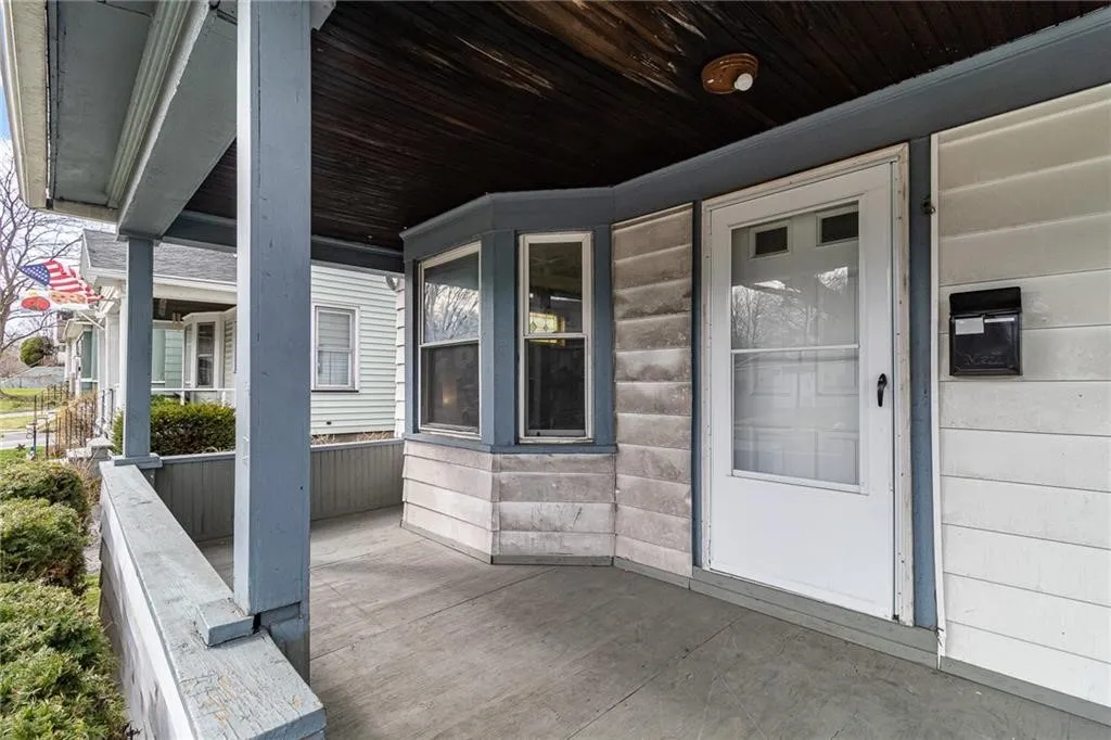 430 Ridgeway Avenue, Rochester, New York 14615, Rochester, New York 14615, 3 Bedrooms Bedrooms, ,2 BathroomsBathrooms,Residential,For Sale,430 Ridgeway Avenue, Rochester, New York 14615,R1622371