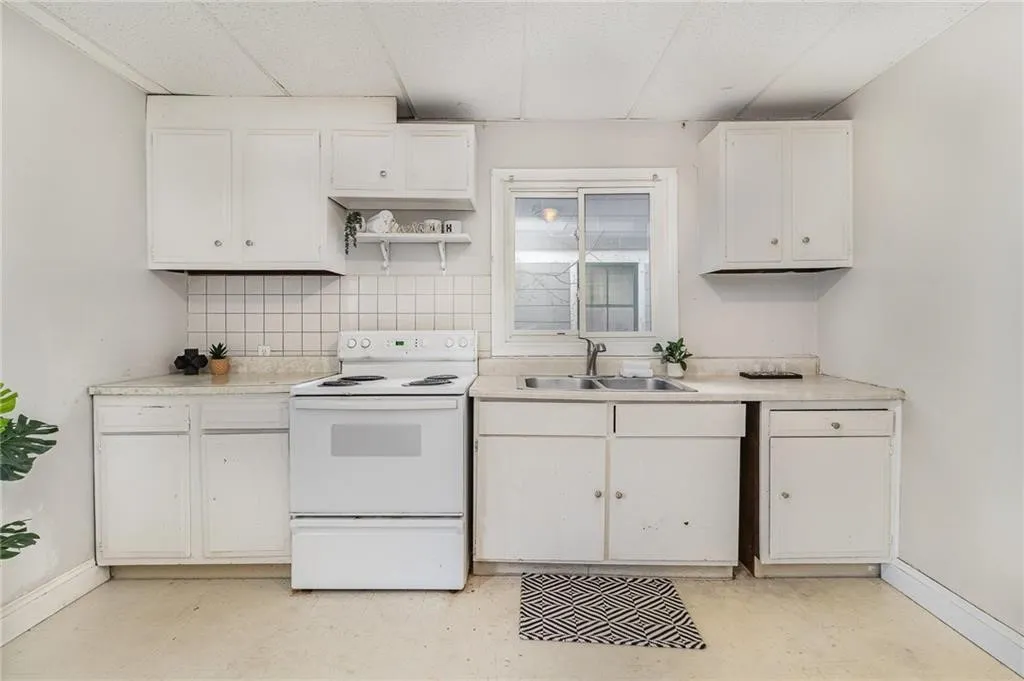 430 Ridgeway Avenue, Rochester, New York 14615, Rochester, New York 14615, 3 Bedrooms Bedrooms, ,2 BathroomsBathrooms,Residential,For Sale,430 Ridgeway Avenue, Rochester, New York 14615,R1622371