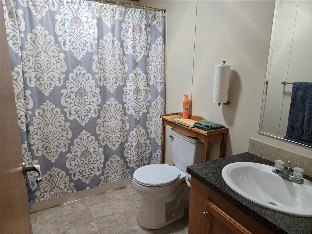 68 Hillside Dr Drive, Avon, New York 14414, Avon, New York 14414, 3 Bedrooms Bedrooms, 6 Rooms Rooms,2 BathroomsBathrooms,Residential,For Sale,68 Hillside Dr Drive, Avon, New York 14414,0,R1622218