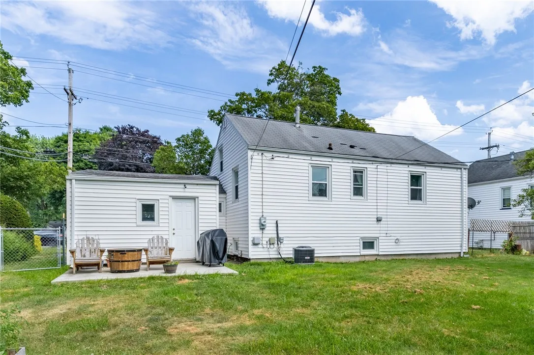 529 Fetzner Road, Greece, New York 14626, Greece, New York 14626, 4 Bedrooms Bedrooms, 9 Rooms Rooms,1 BathroomBathrooms,Residential,For Sale,529 Fetzner Road, Greece, New York 14626,R1622239