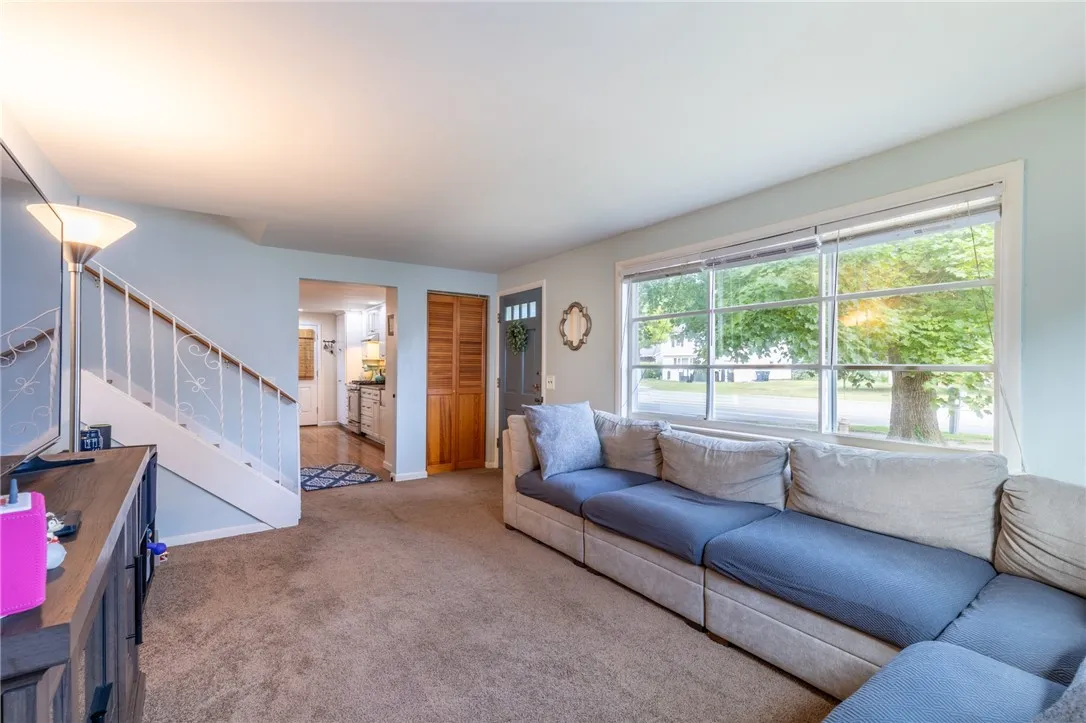 529 Fetzner Road, Greece, New York 14626, Greece, New York 14626, 4 Bedrooms Bedrooms, 9 Rooms Rooms,1 BathroomBathrooms,Residential,For Sale,529 Fetzner Road, Greece, New York 14626,R1622239