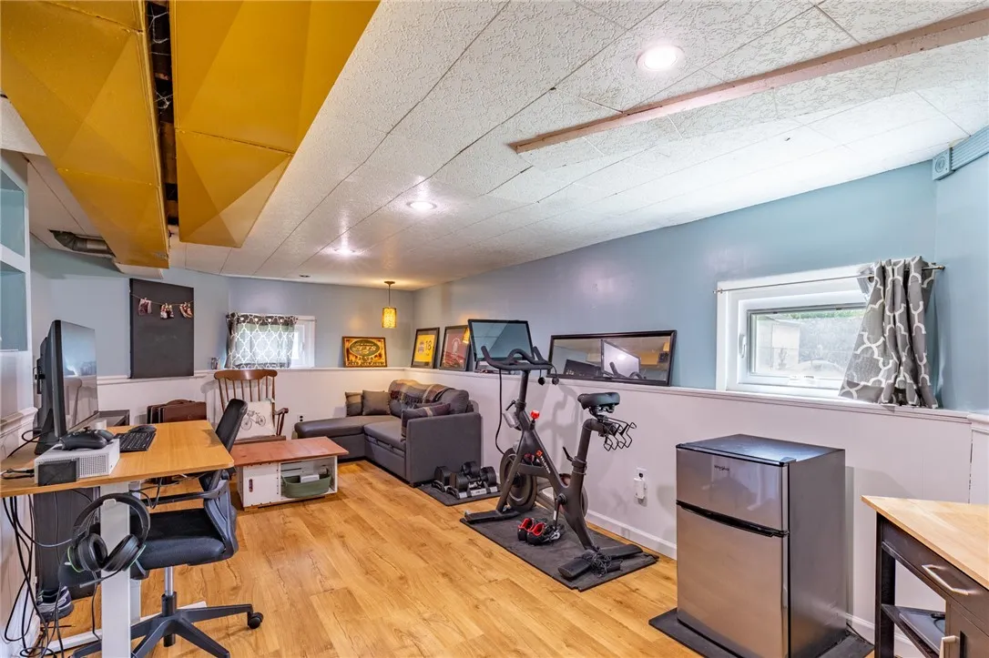 529 Fetzner Road, Greece, New York 14626, Greece, New York 14626, 4 Bedrooms Bedrooms, 9 Rooms Rooms,1 BathroomBathrooms,Residential,For Sale,529 Fetzner Road, Greece, New York 14626,R1622239
