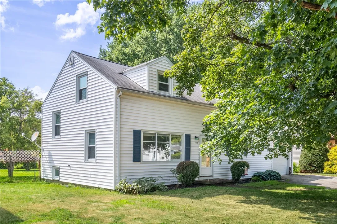 529 Fetzner Road, Greece, New York 14626, Greece, New York 14626, 4 Bedrooms Bedrooms, 9 Rooms Rooms,1 BathroomBathrooms,Residential,For Sale,529 Fetzner Road, Greece, New York 14626,R1622239