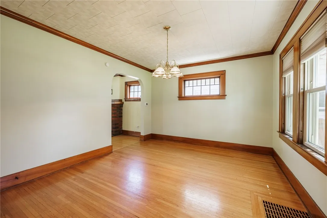 1043 Genesee Park Boulevard, Rochester, New York 1, Rochester, New York 14619, 3 Bedrooms Bedrooms, 6 Rooms Rooms,1 BathroomBathrooms,Residential,For Sale,1043 Genesee Park Boulevard, Rochester, New York 1,R1622596