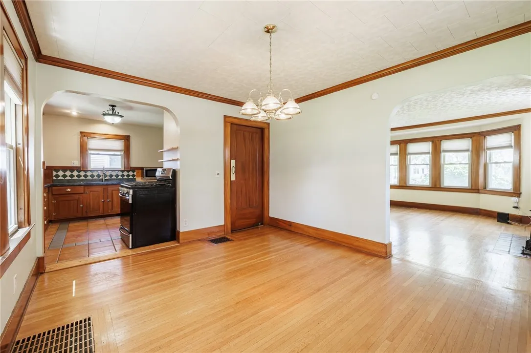1043 Genesee Park Boulevard, Rochester, New York 1, Rochester, New York 14619, 3 Bedrooms Bedrooms, 6 Rooms Rooms,1 BathroomBathrooms,Residential,For Sale,1043 Genesee Park Boulevard, Rochester, New York 1,R1622596