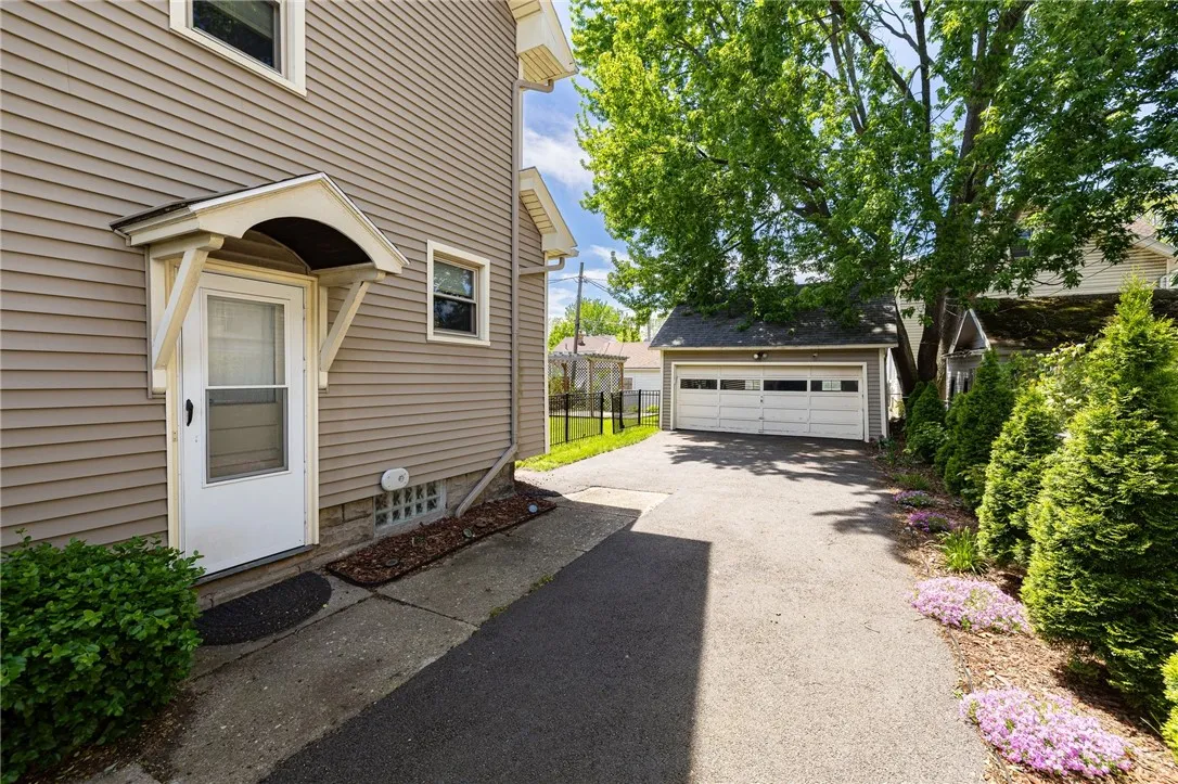 1043 Genesee Park Boulevard, Rochester, New York 1, Rochester, New York 14619, 3 Bedrooms Bedrooms, 6 Rooms Rooms,1 BathroomBathrooms,Residential,For Sale,1043 Genesee Park Boulevard, Rochester, New York 1,R1622596