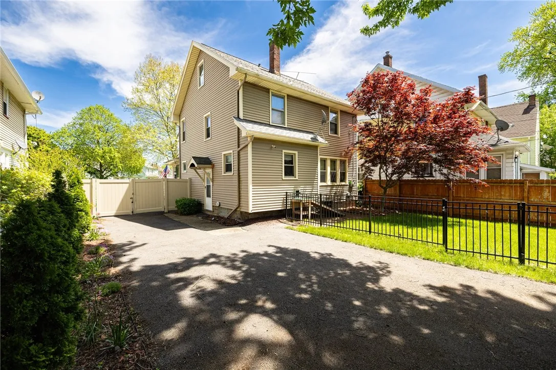 1043 Genesee Park Boulevard, Rochester, New York 1, Rochester, New York 14619, 3 Bedrooms Bedrooms, 6 Rooms Rooms,1 BathroomBathrooms,Residential,For Sale,1043 Genesee Park Boulevard, Rochester, New York 1,R1622596