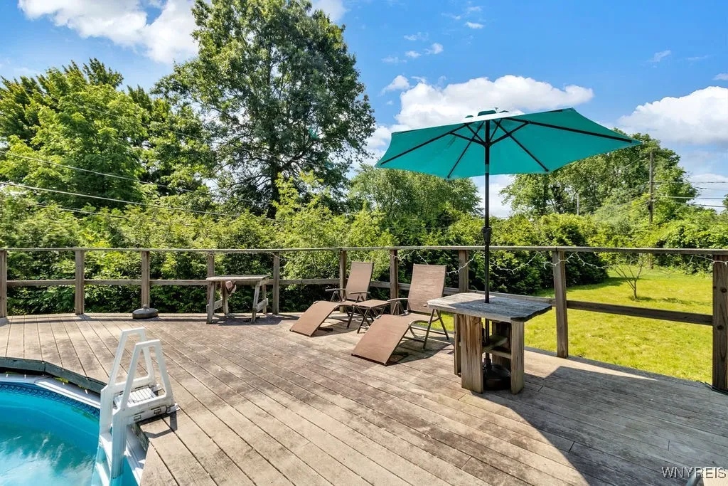 24 Rosewood Drive, Amherst, New York 14221, Amherst, New York 14221, 4 Bedrooms Bedrooms, 10 Rooms Rooms,2 BathroomsBathrooms,Residential,For Sale,24 Rosewood Drive, Amherst, New York 14221,B1622204