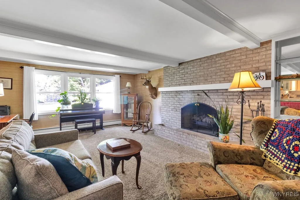 24 Rosewood Drive, Amherst, New York 14221, Amherst, New York 14221, 4 Bedrooms Bedrooms, 10 Rooms Rooms,2 BathroomsBathrooms,Residential,For Sale,24 Rosewood Drive, Amherst, New York 14221,B1622204