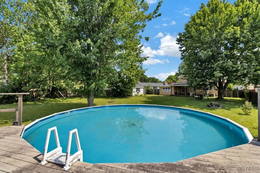 24 Rosewood Drive, Amherst, New York 14221, Amherst, New York 14221, 4 Bedrooms Bedrooms, 10 Rooms Rooms,2 BathroomsBathrooms,Residential,For Sale,24 Rosewood Drive, Amherst, New York 14221,B1622204
