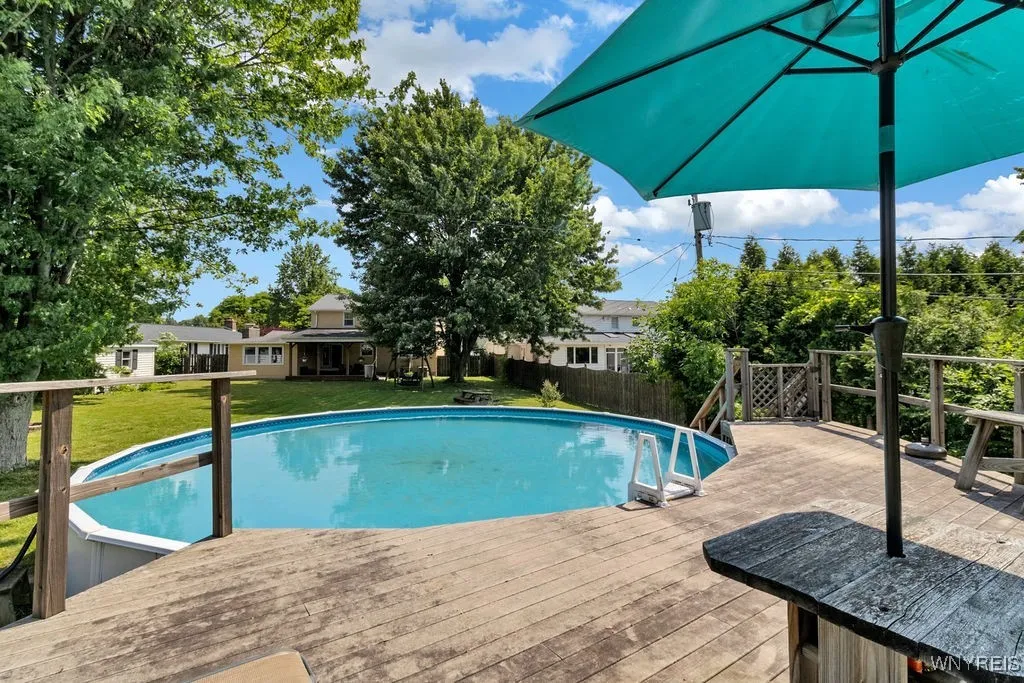 24 Rosewood Drive, Amherst, New York 14221, Amherst, New York 14221, 4 Bedrooms Bedrooms, 10 Rooms Rooms,2 BathroomsBathrooms,Residential,For Sale,24 Rosewood Drive, Amherst, New York 14221,B1622204