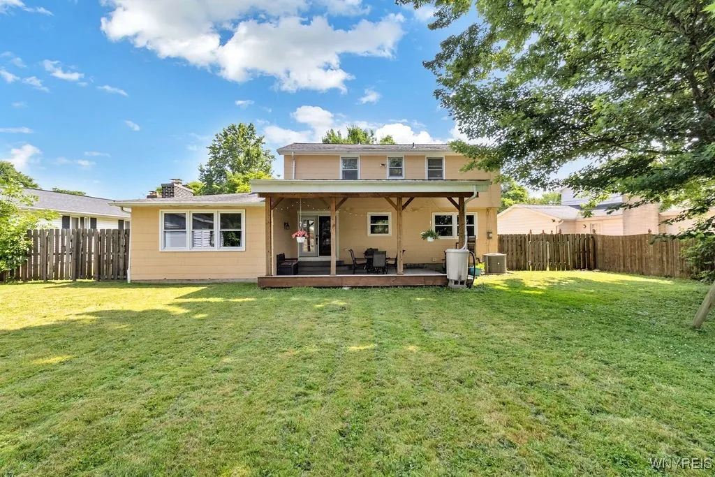 24 Rosewood Drive, Amherst, New York 14221, Amherst, New York 14221, 4 Bedrooms Bedrooms, 10 Rooms Rooms,2 BathroomsBathrooms,Residential,For Sale,24 Rosewood Drive, Amherst, New York 14221,B1622204