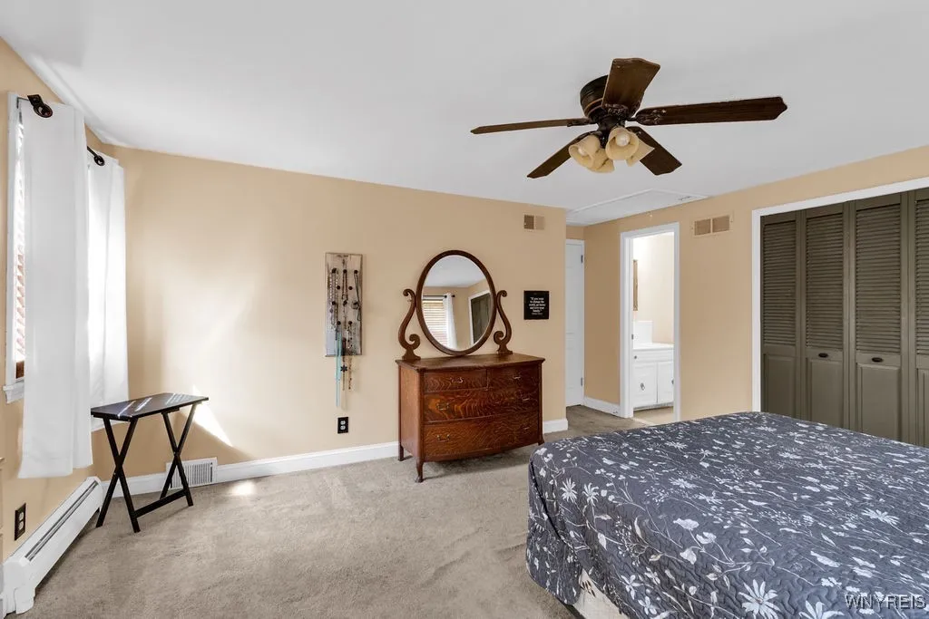 24 Rosewood Drive, Amherst, New York 14221, Amherst, New York 14221, 4 Bedrooms Bedrooms, 10 Rooms Rooms,2 BathroomsBathrooms,Residential,For Sale,24 Rosewood Drive, Amherst, New York 14221,B1622204