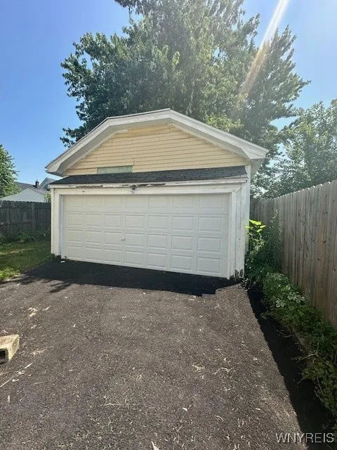 79 Courtland Avenue, Buffalo, New York 14215, Buffalo, New York 14215, 3 Bedrooms Bedrooms, 8 Rooms Rooms,1 BathroomBathrooms,Residential,For Sale,79 Courtland Avenue, Buffalo, New York 14215,B1622604