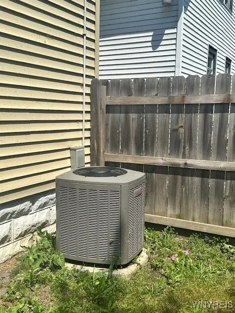 79 Courtland Avenue, Buffalo, New York 14215, Buffalo, New York 14215, 3 Bedrooms Bedrooms, 8 Rooms Rooms,1 BathroomBathrooms,Residential,For Sale,79 Courtland Avenue, Buffalo, New York 14215,B1622604