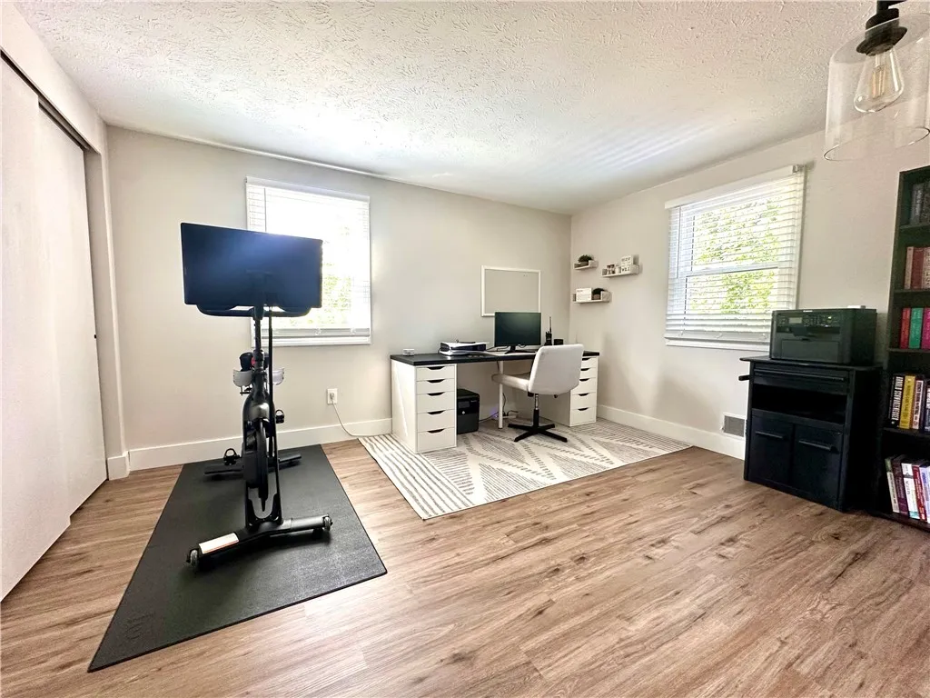 14 Melwood Drive, Greece, New York 14626, Greece, New York 14626, 3 Bedrooms Bedrooms, 12 Rooms Rooms,2 BathroomsBathrooms,Residential,For Sale,14 Melwood Drive, Greece, New York 14626,R1622547