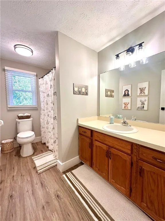 14 Melwood Drive, Greece, New York 14626, Greece, New York 14626, 3 Bedrooms Bedrooms, 12 Rooms Rooms,2 BathroomsBathrooms,Residential,For Sale,14 Melwood Drive, Greece, New York 14626,R1622547