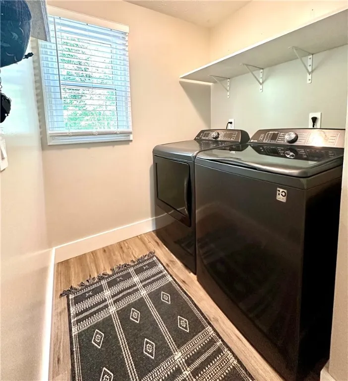 14 Melwood Drive, Greece, New York 14626, Greece, New York 14626, 3 Bedrooms Bedrooms, 12 Rooms Rooms,2 BathroomsBathrooms,Residential,For Sale,14 Melwood Drive, Greece, New York 14626,R1622547