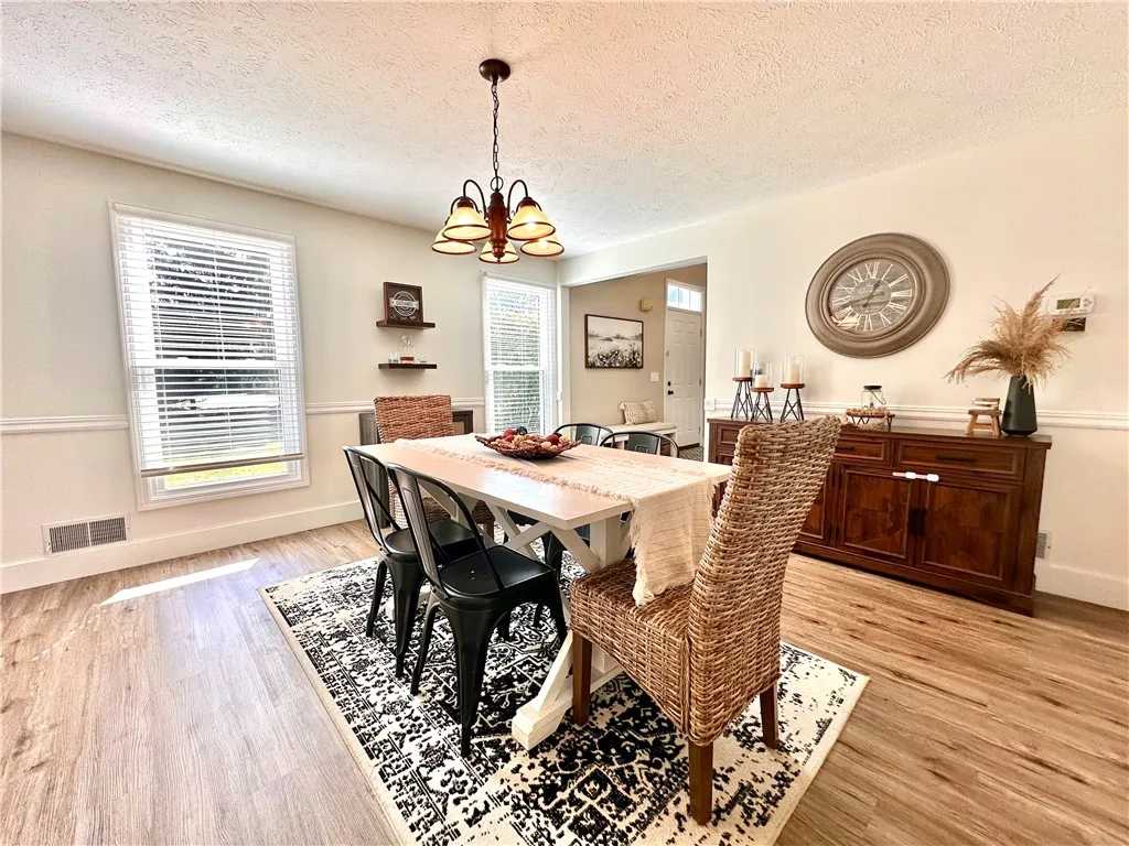 14 Melwood Drive, Greece, New York 14626, Greece, New York 14626, 3 Bedrooms Bedrooms, 12 Rooms Rooms,2 BathroomsBathrooms,Residential,For Sale,14 Melwood Drive, Greece, New York 14626,R1622547