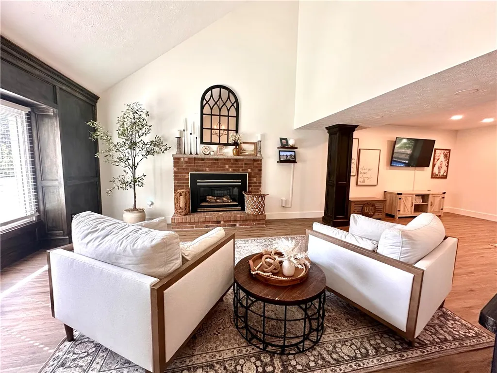 14 Melwood Drive, Greece, New York 14626, Greece, New York 14626, 3 Bedrooms Bedrooms, 12 Rooms Rooms,2 BathroomsBathrooms,Residential,For Sale,14 Melwood Drive, Greece, New York 14626,R1622547