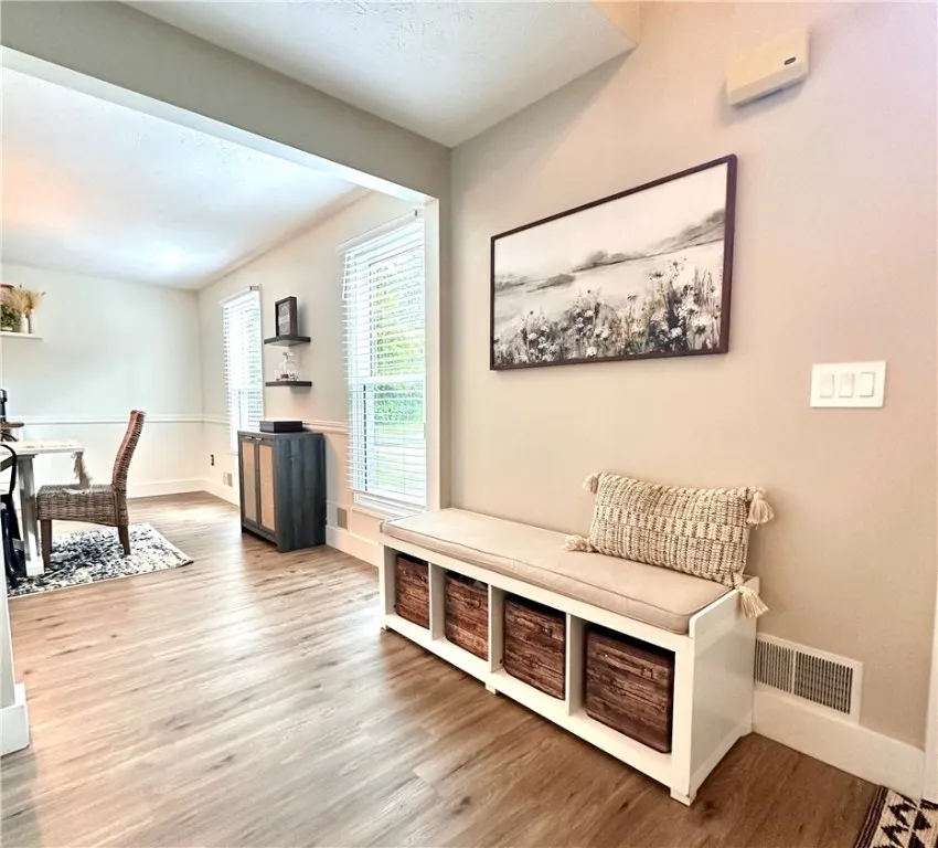 14 Melwood Drive, Greece, New York 14626, Greece, New York 14626, 3 Bedrooms Bedrooms, 12 Rooms Rooms,2 BathroomsBathrooms,Residential,For Sale,14 Melwood Drive, Greece, New York 14626,R1622547