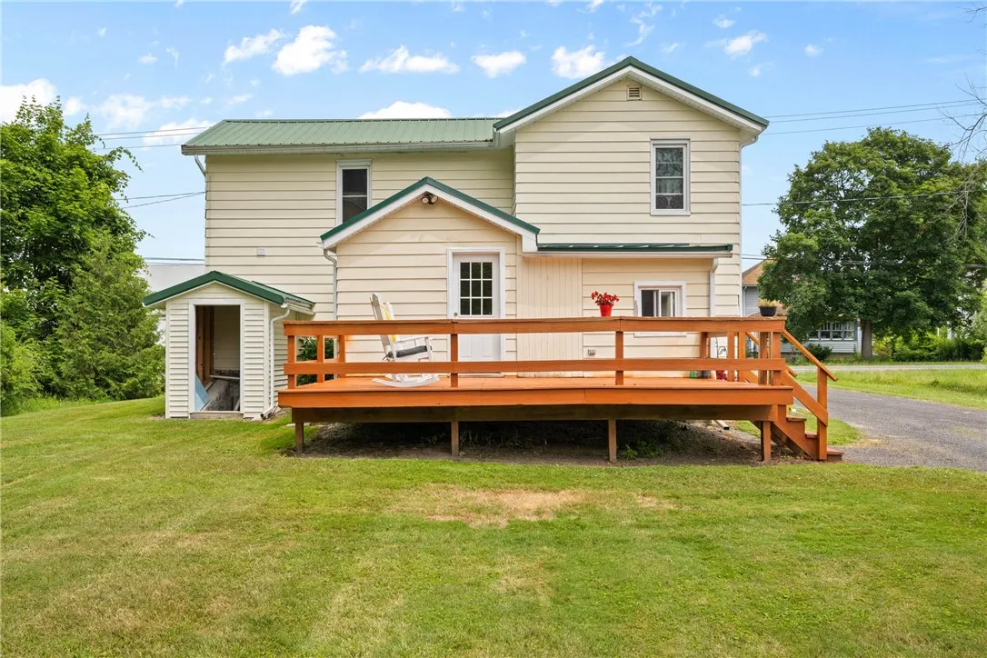 5993 South Geneva Road, Sodus, New York 14551, Sodus, New York 14551, 3 Bedrooms Bedrooms, 9 Rooms Rooms,1 BathroomBathrooms,Residential,For Sale,5993 South Geneva Road, Sodus, New York 14551,R1621252