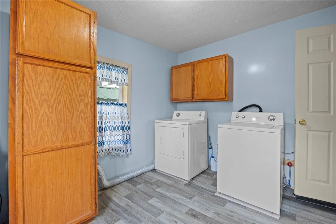 5993 South Geneva Road, Sodus, New York 14551, Sodus, New York 14551, 3 Bedrooms Bedrooms, 9 Rooms Rooms,1 BathroomBathrooms,Residential,For Sale,5993 South Geneva Road, Sodus, New York 14551,R1621252