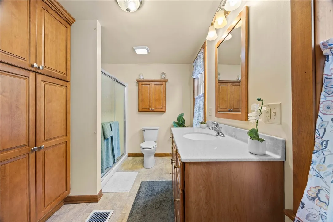 5993 South Geneva Road, Sodus, New York 14551, Sodus, New York 14551, 3 Bedrooms Bedrooms, 9 Rooms Rooms,1 BathroomBathrooms,Residential,For Sale,5993 South Geneva Road, Sodus, New York 14551,R1621252