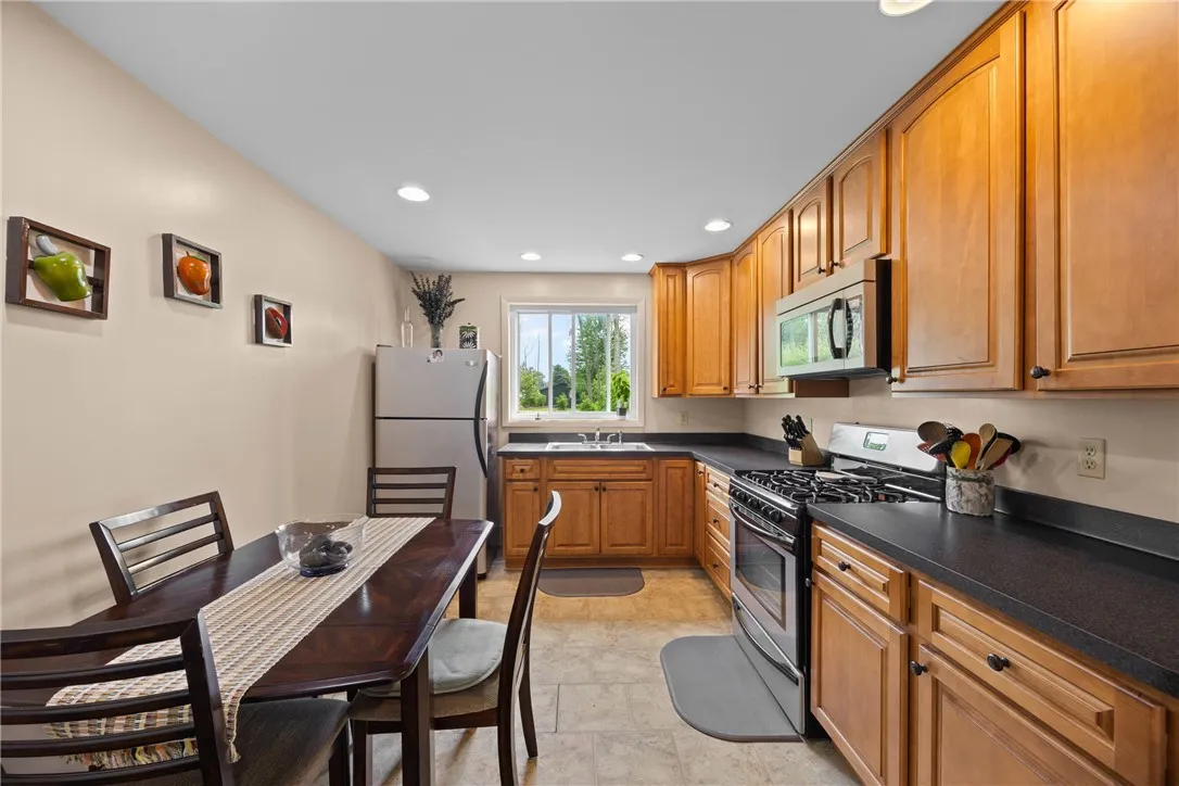 5993 South Geneva Road, Sodus, New York 14551, Sodus, New York 14551, 3 Bedrooms Bedrooms, 9 Rooms Rooms,1 BathroomBathrooms,Residential,For Sale,5993 South Geneva Road, Sodus, New York 14551,R1621252