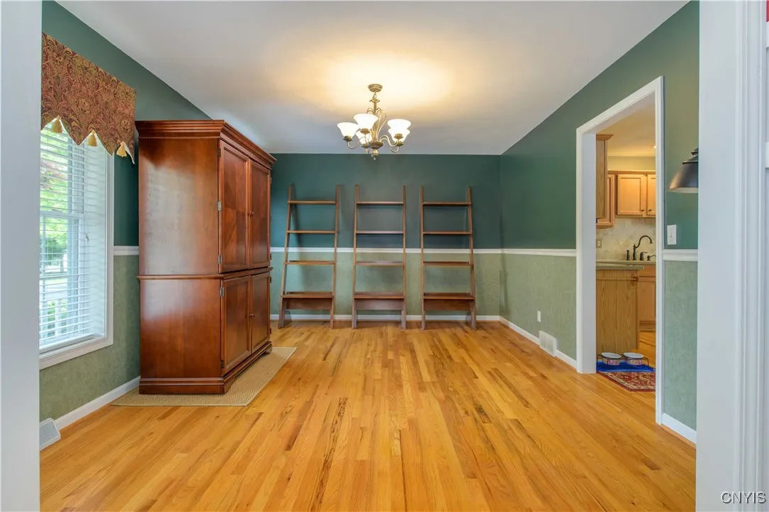 Formal Dining