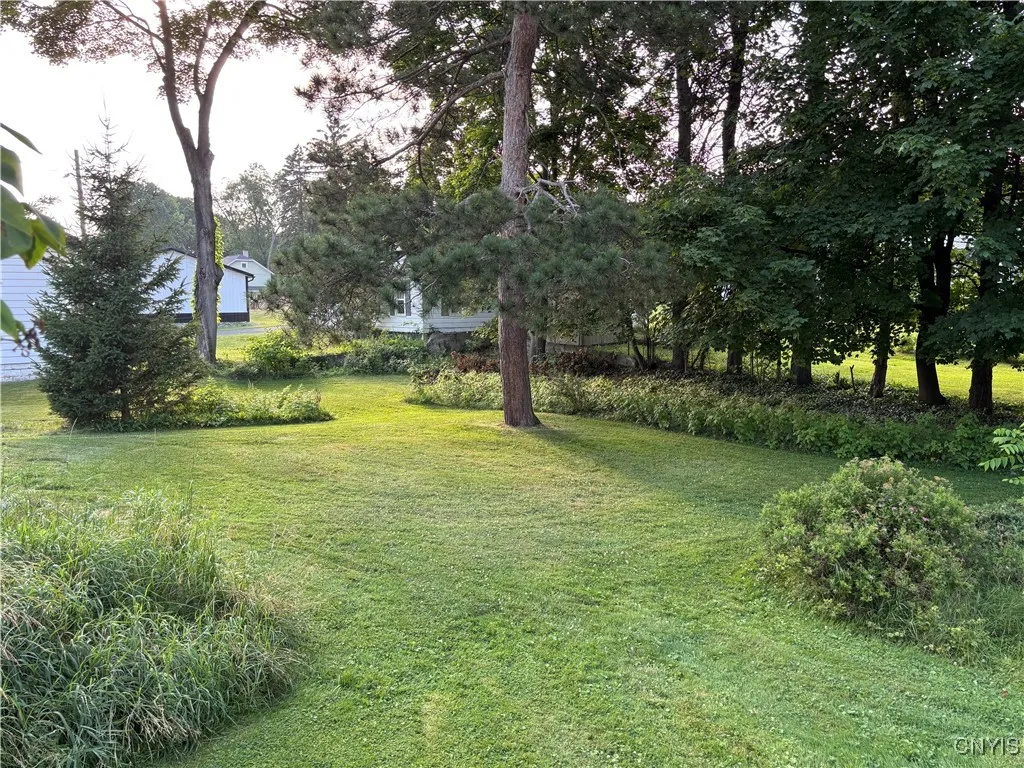 39 Standart Avenue, Auburn, New York 13021, Auburn, New York 13021, 3 Bedrooms Bedrooms, 6 Rooms Rooms,1 BathroomBathrooms,Residential,For Sale,39 Standart Avenue, Auburn, New York 13021,S1620652